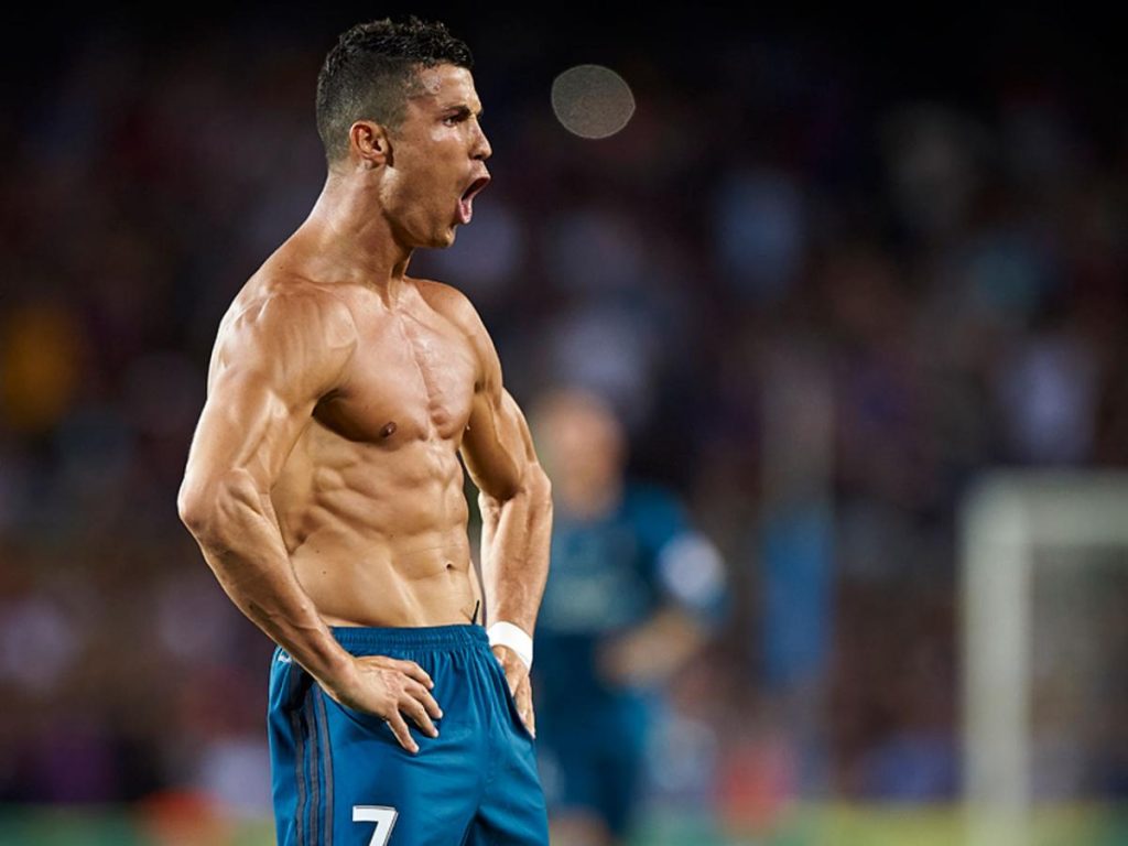 Không chỉ là một cầu thủ bóng đá. Cr7 được xem như một vận động viên thể hình Không chỉ là một cầu thủ bóng đá. Cr7 được xem như một vận động viên thể hình