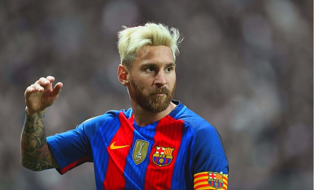 Tóc Messi màu bạch kim một thời rất được người hâm mộ yêu thích Tóc Messi màu bạch kim một thời rất được người hâm mộ yêu thích